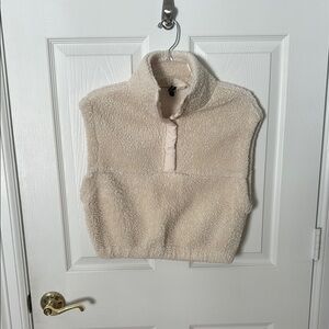 Cozy Cream Sleeveless Sweater crop H&M divided size xs